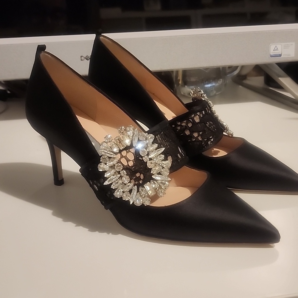 SJP BY SARAH JESSICA PARKER BLACK SATIN PUMP SIZE 35